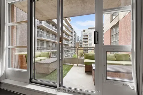 19 Brant Street Toronto ON M5V 2L2