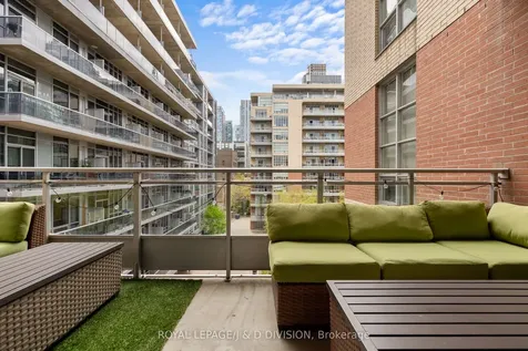19 Brant Street Toronto ON M5V 2L2