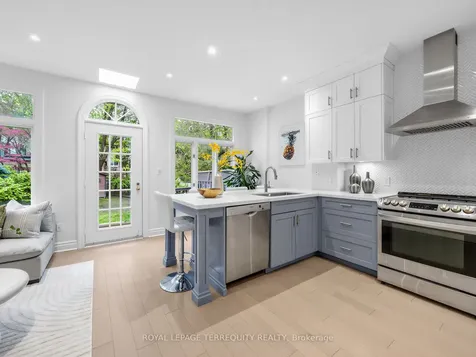159 Hillsdale Avenue E Toronto ON M4S 1T4