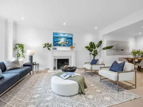 159 Hillsdale Avenue E Toronto ON M4S 1T4