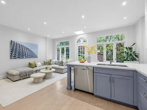 159 Hillsdale Avenue E Toronto ON M4S 1T4
