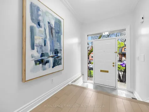 159 Hillsdale Avenue E Toronto ON M4S 1T4