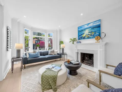 159 Hillsdale Avenue E Toronto ON M4S 1T4