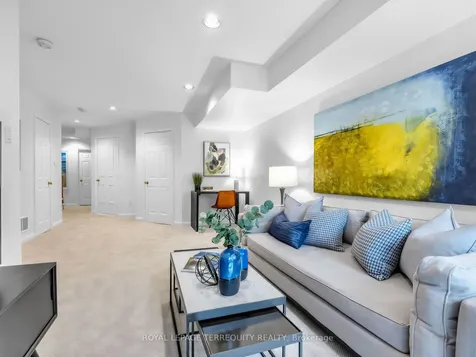 159 Hillsdale Avenue E Toronto ON M4S 1T4