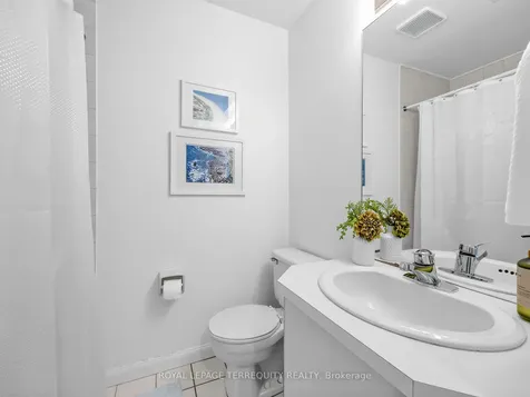 159 Hillsdale Avenue E Toronto ON M4S 1T4