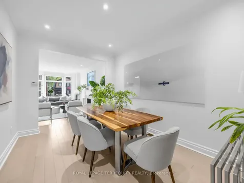 159 Hillsdale Avenue E Toronto ON M4S 1T4