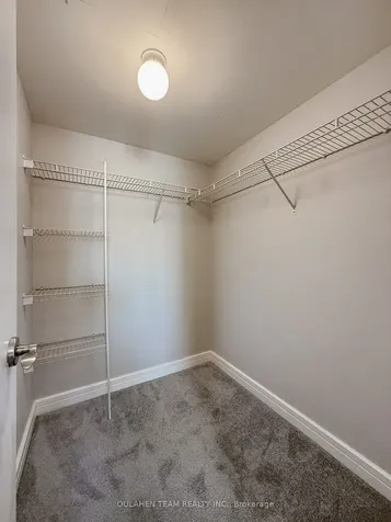 16 Harrison Garden Boulevard Toronto ON M2N 7J6