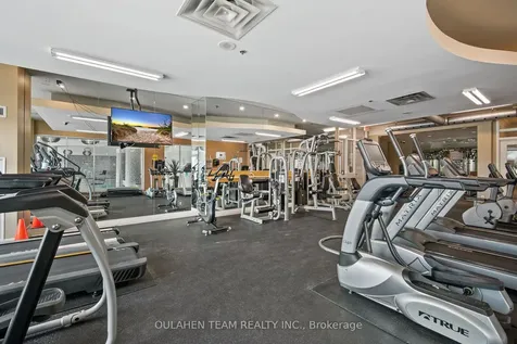16 Harrison Garden Boulevard Toronto ON M2N 7J6