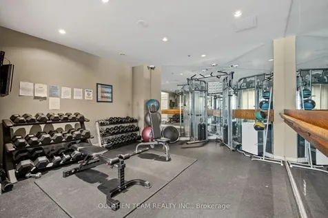 16 Harrison Garden Boulevard Toronto ON M2N 7J6