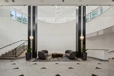16 Harrison Garden Boulevard Toronto ON M2N 7J6