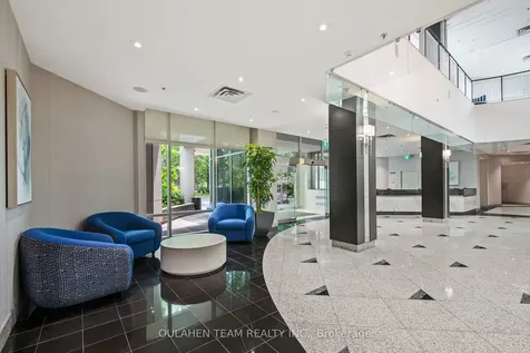16 Harrison Garden Boulevard Toronto ON M2N 7J6