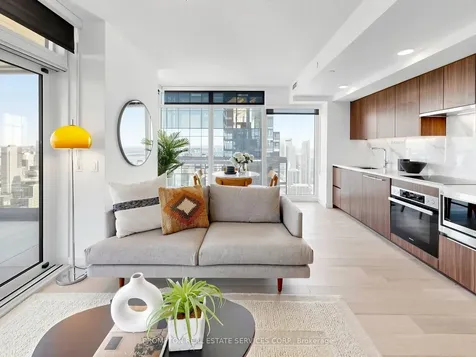 3 Concord Cityplace Way Toronto ON M5V 0X4