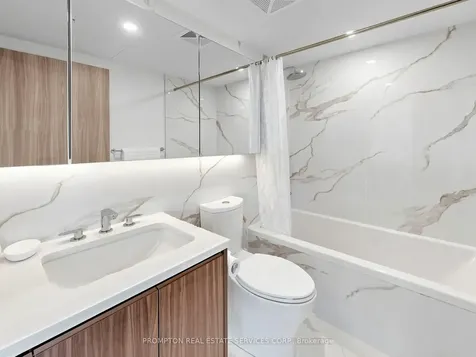 3 Concord Cityplace Way Toronto ON M5V 0X4