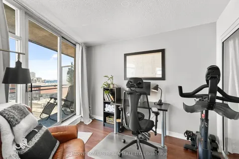 650 Queens Quay W Toronto ON M5V 3N2