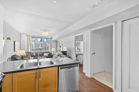 650 Queens Quay W Toronto ON M5V 3N2