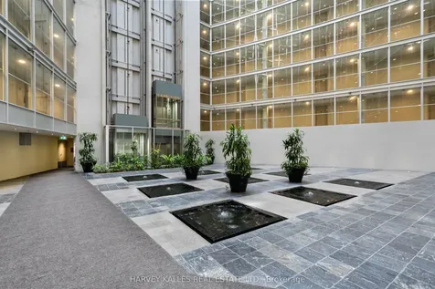 650 Queens Quay W Toronto ON M5V 3N2