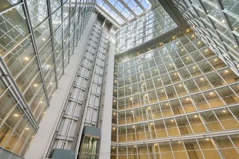 650 Queens Quay W Toronto ON M5V 3N2