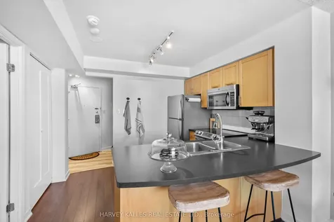 650 Queens Quay W Toronto ON M5V 3N2