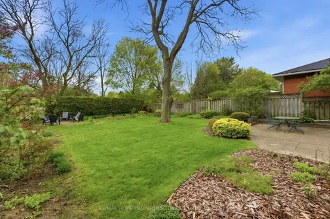 229 Park Home Avenue Toronto ON M2R 1A1
