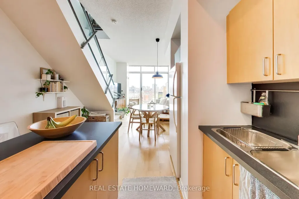 388 Richmond Street W Toronto ON M5V 3P1