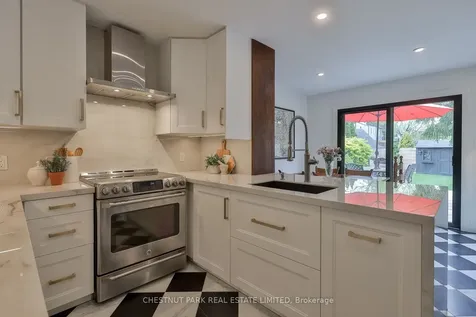 452 Davisville Avenue Toronto ON M4S 1H8