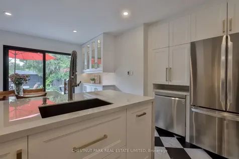 452 Davisville Avenue Toronto ON M4S 1H8
