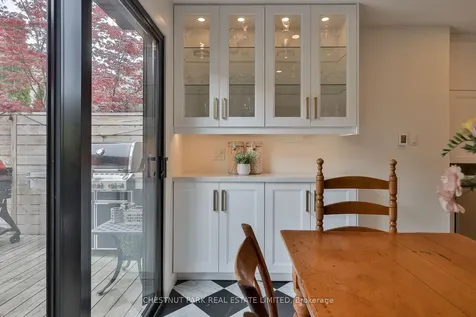 452 Davisville Avenue Toronto ON M4S 1H8
