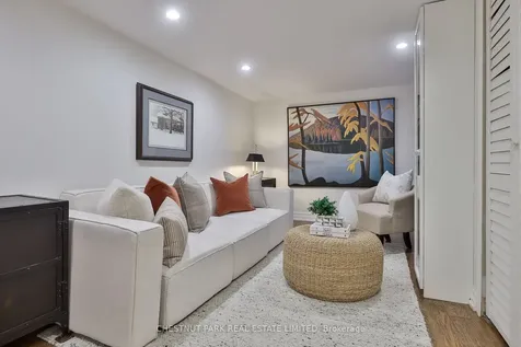 452 Davisville Avenue Toronto ON M4S 1H8