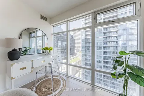 2181 Yonge Street Toronto ON M4S 2B1
