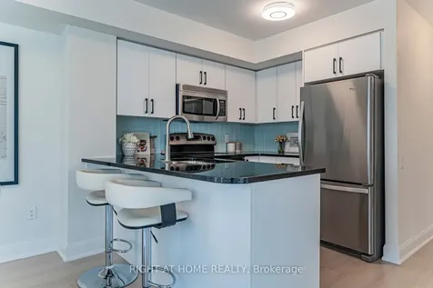 2181 Yonge Street Toronto ON M4S 2B1