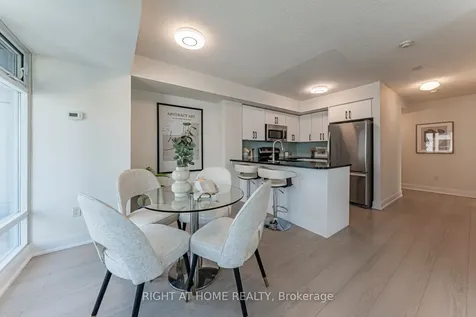 2181 Yonge Street Toronto ON M4S 2B1