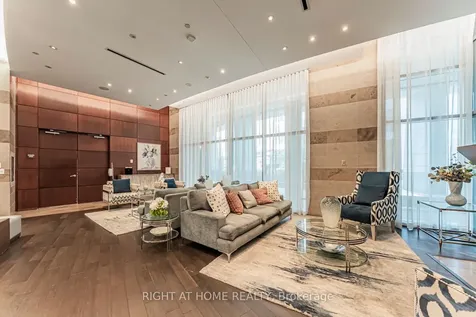 2181 Yonge Street Toronto ON M4S 2B1