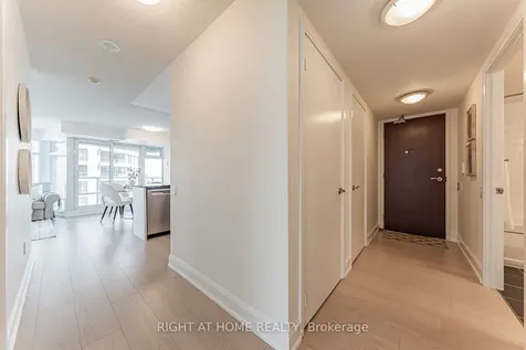 2181 Yonge Street Toronto ON M4S 2B1