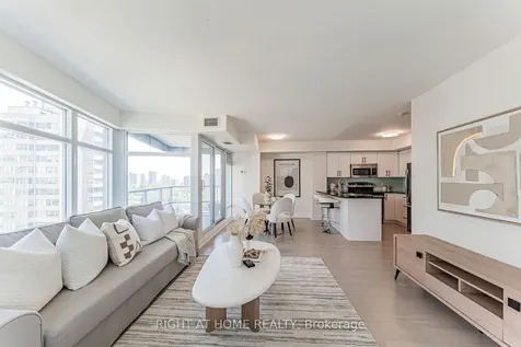 2181 Yonge Street Toronto ON M4S 2B1