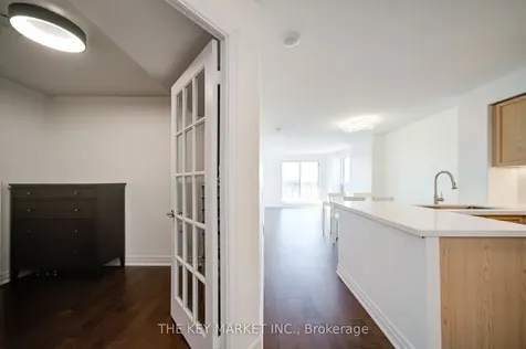 21 Hillcrest Avenue Toronto ON M2N 7K2