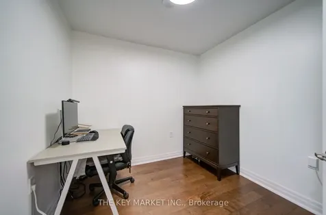 21 Hillcrest Avenue Toronto ON M2N 7K2