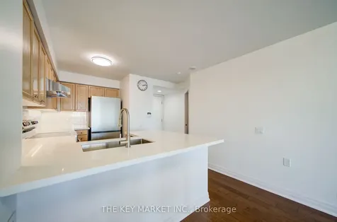 21 Hillcrest Avenue Toronto ON M2N 7K2
