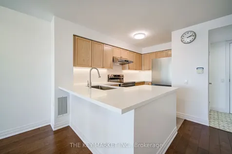 21 Hillcrest Avenue Toronto ON M2N 7K2