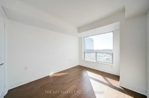 21 Hillcrest Avenue Toronto ON M2N 7K2