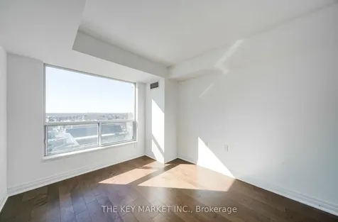 21 Hillcrest Avenue Toronto ON M2N 7K2
