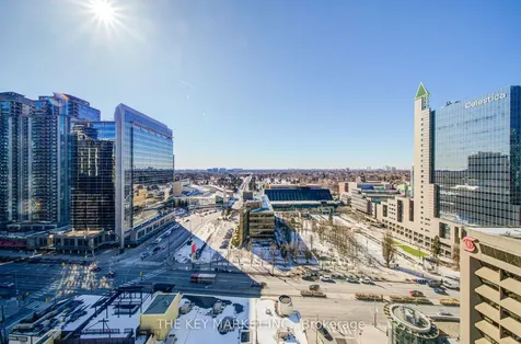 21 Hillcrest Avenue Toronto ON M2N 7K2