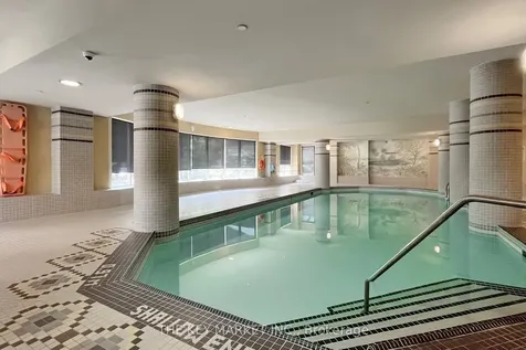 21 Hillcrest Avenue Toronto ON M2N 7K2