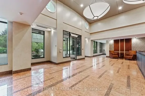 21 Hillcrest Avenue Toronto ON M2N 7K2