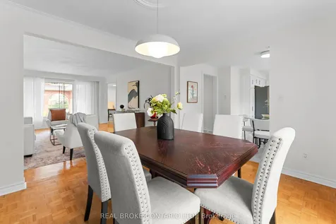 111 Madawaska Avenue Toronto ON M2M 2R5