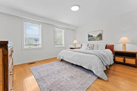 111 Madawaska Avenue Toronto ON M2M 2R5