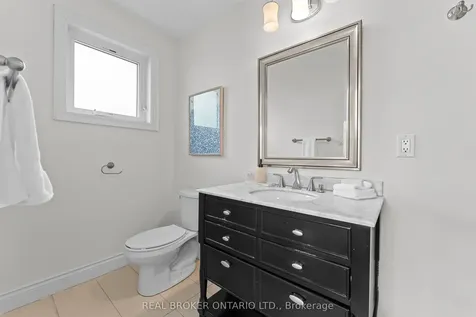 111 Madawaska Avenue Toronto ON M2M 2R5