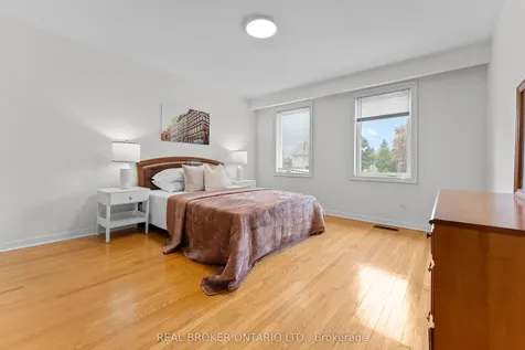 111 Madawaska Avenue Toronto ON M2M 2R5