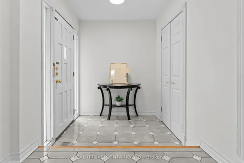 111 Madawaska Avenue Toronto ON M2M 2R5