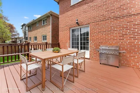 111 Madawaska Avenue Toronto ON M2M 2R5