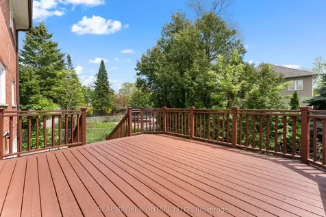 111 Madawaska Avenue Toronto ON M2M 2R5